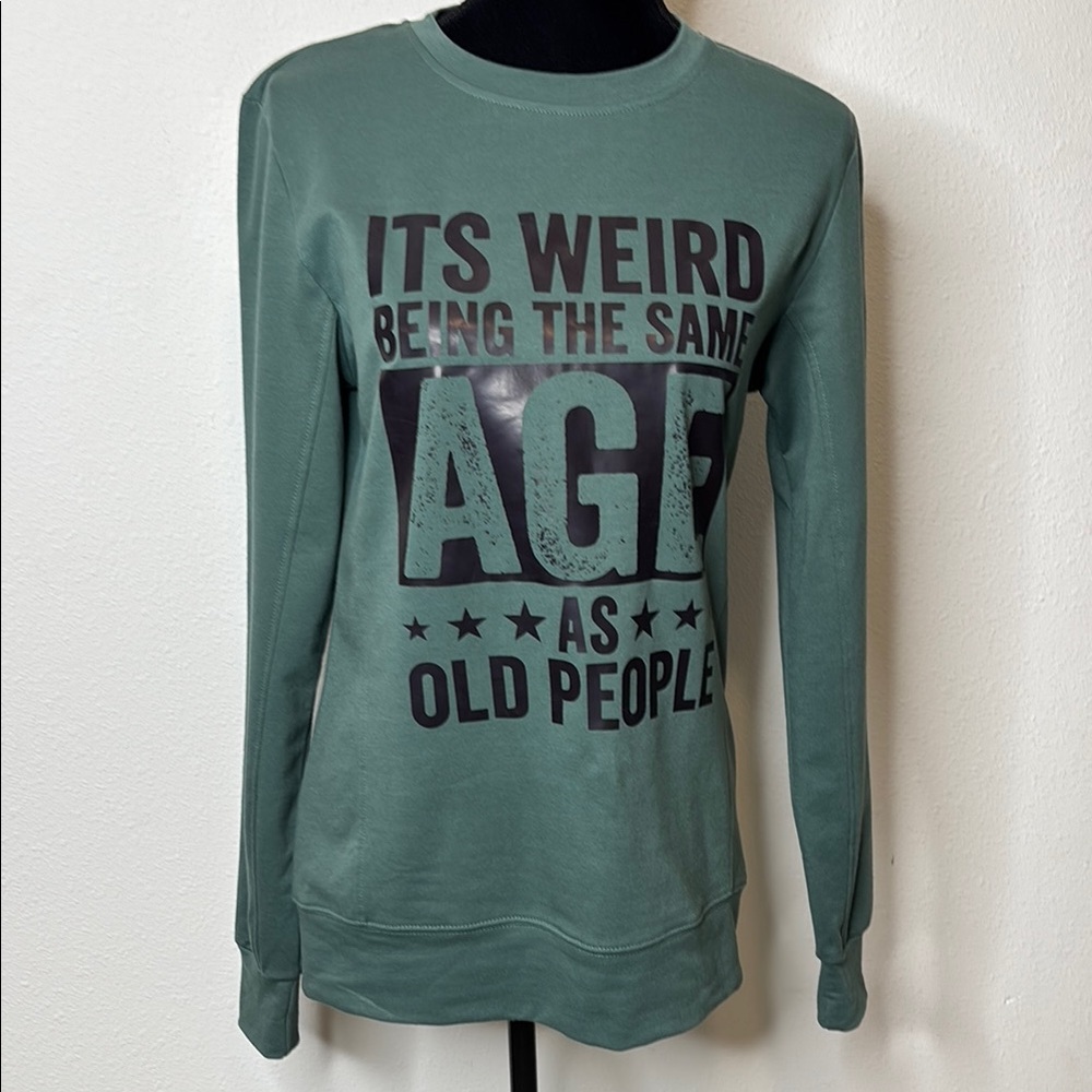 Lilicloth size Medium Green Graphic Sweatshirt